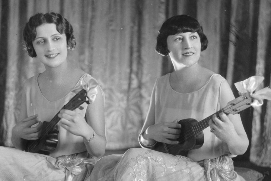 Sweet Ukulele Maid